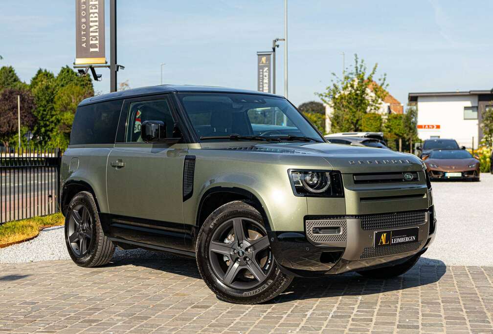 Land Rover 90 D250 X-Dynamic SE / Lichte vracht / Surround View / Adaptieve Cruise Control / Trekhaak / Stoelverwarming