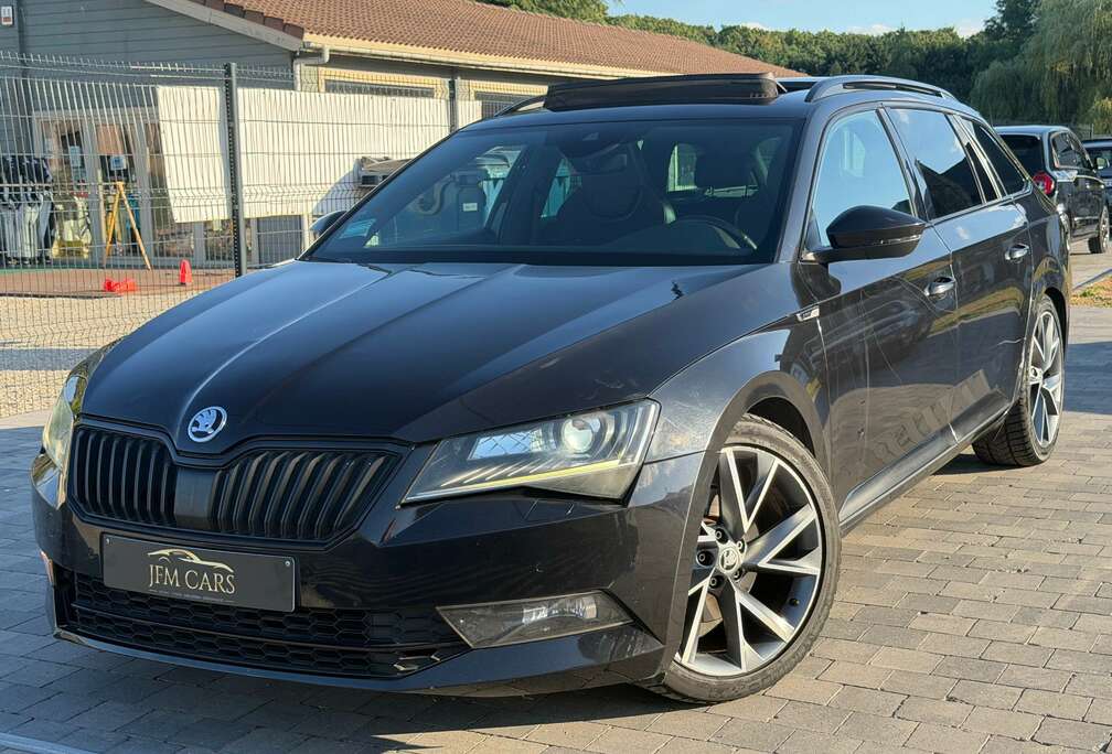 Skoda Combi 2.0 TDi Sportline DSG - Toit Pano - Xénon - Full Options