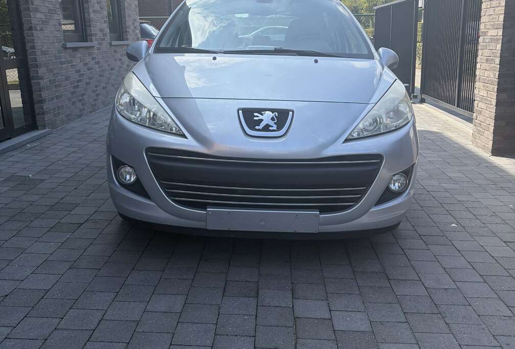 Peugeot 1.6i Blanco Gekeurd 69000km