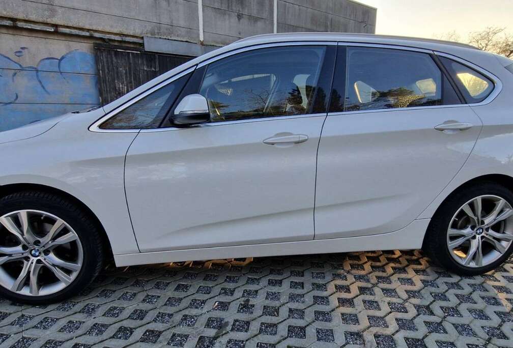 BMW 220i Active Tourer Aut. Luxury Line Pano-Dak