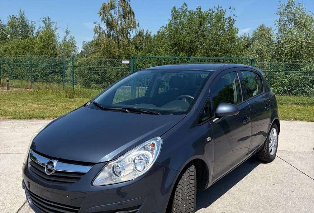 Opel 1.2i XE 16v Edition 2000