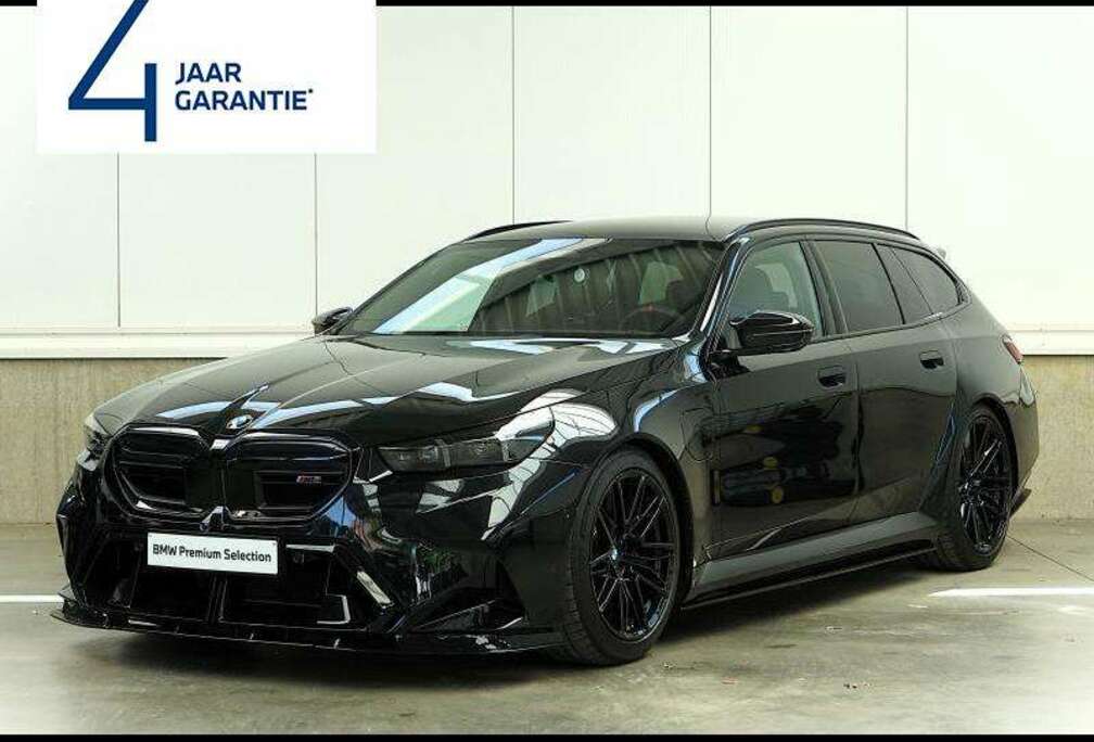 BMW PANODAK - HAAK - BOWERS & WILKINS