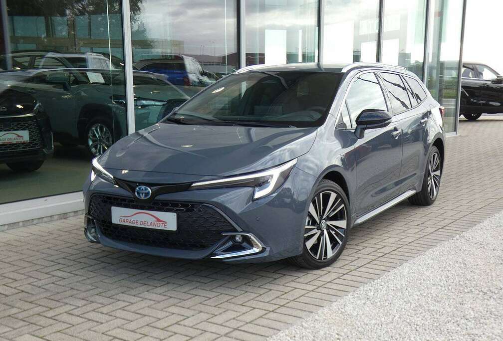 Toyota 1.8 Hybrid 140pk STYLE+TECH PACK+WINTER PACK +Dodehoek +Elektrische koffer +Stuurwielverwarming +Zetelverwarming