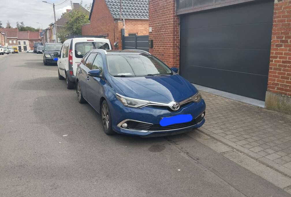Toyota 1.6 D-4D Touring Sports Design Edition