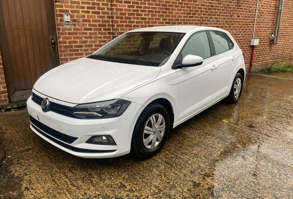 Volkswagen Polo 1.0i  avec 1 an 1/2 de garantie