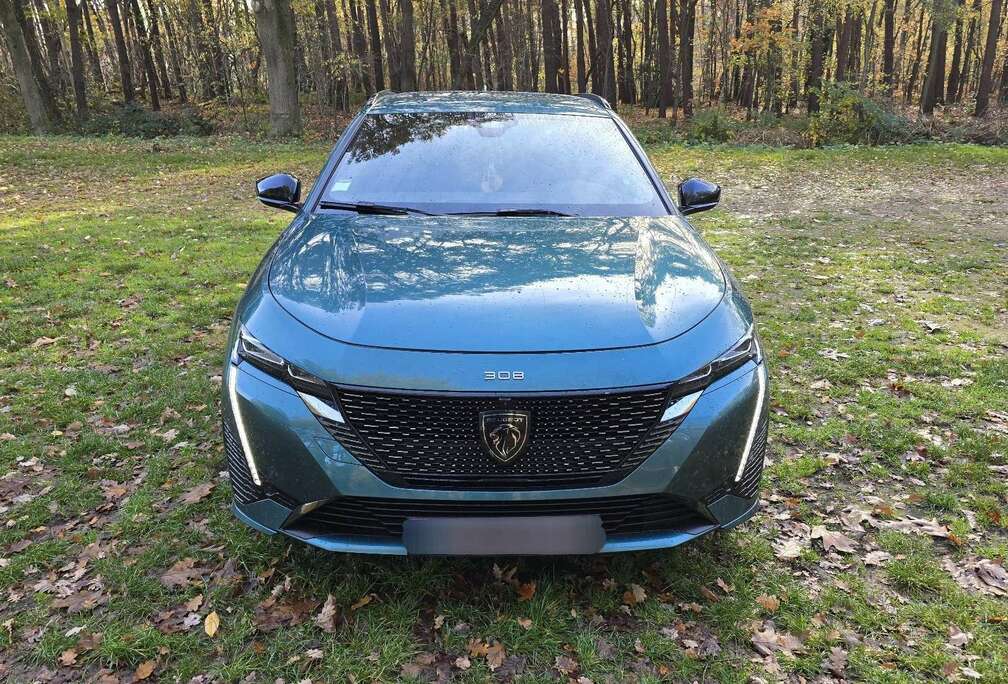 Peugeot SW PureTech 130 EAT8Stop & Start Active