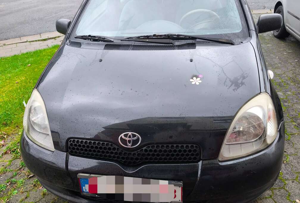 Toyota Yaris 1.0i (export-marchand)