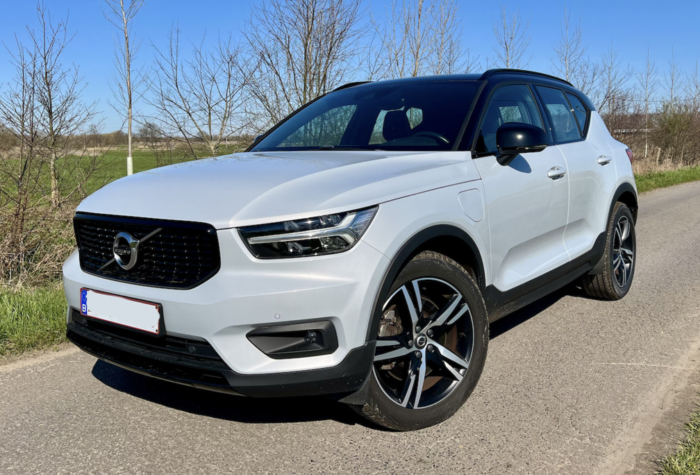 Volvo Recharge full R-Design - Alcantara - Harman - Trekhk + NIEUWE BANDEN