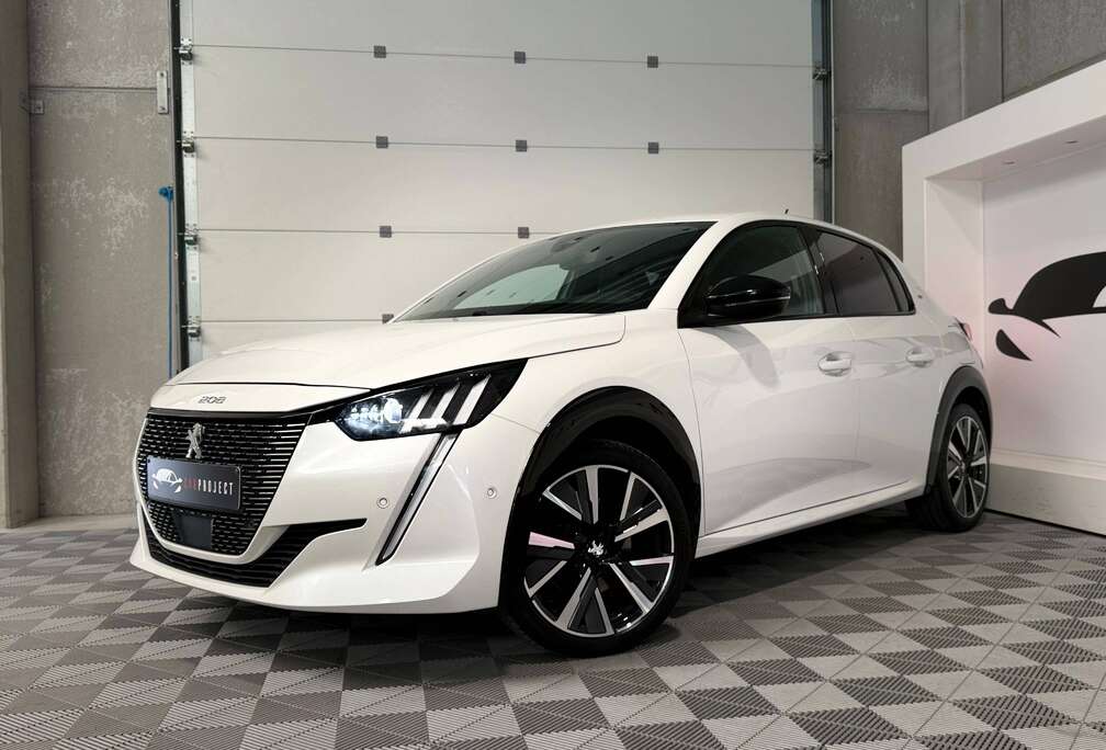 Peugeot 1.5 BlueHDi GT-Line, GPS, Camera de recul, Capteurs AV/AR, Ambiant Light