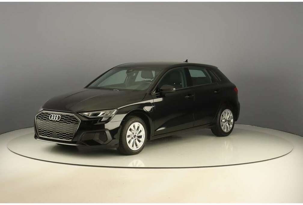 Audi 40TFSIe 204pk Attraction Pack Business