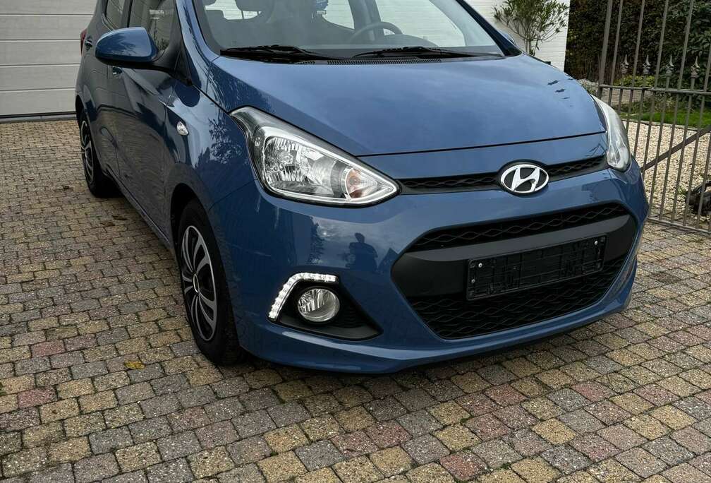 Hyundai 1.0 blue Trend