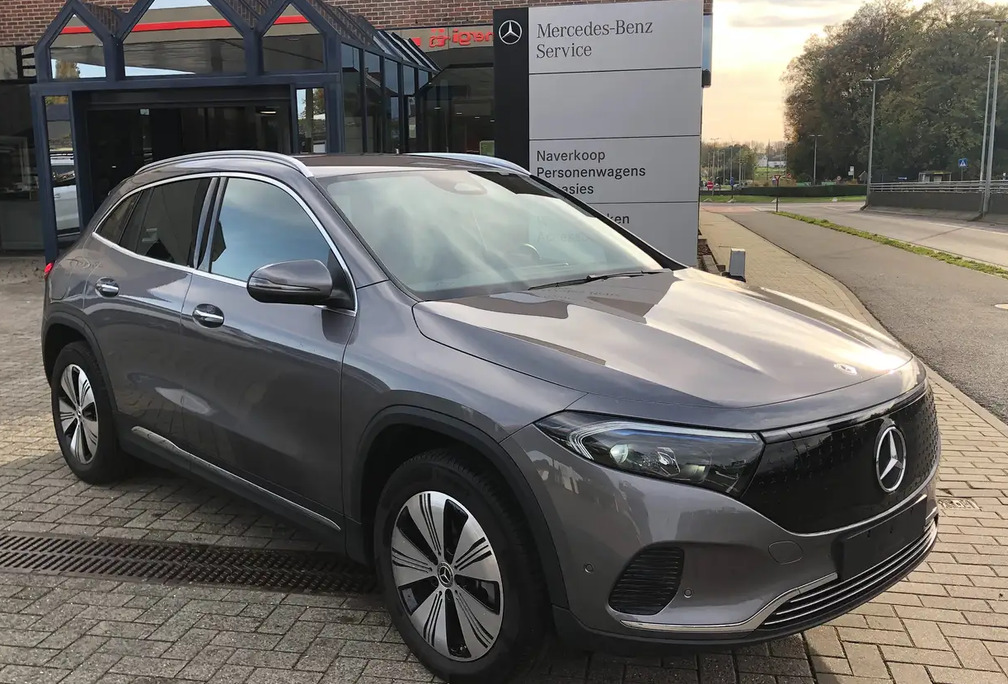 Mercedes-Benz EQA 350 4MATIC Adv. Plus Winter pack Carplay