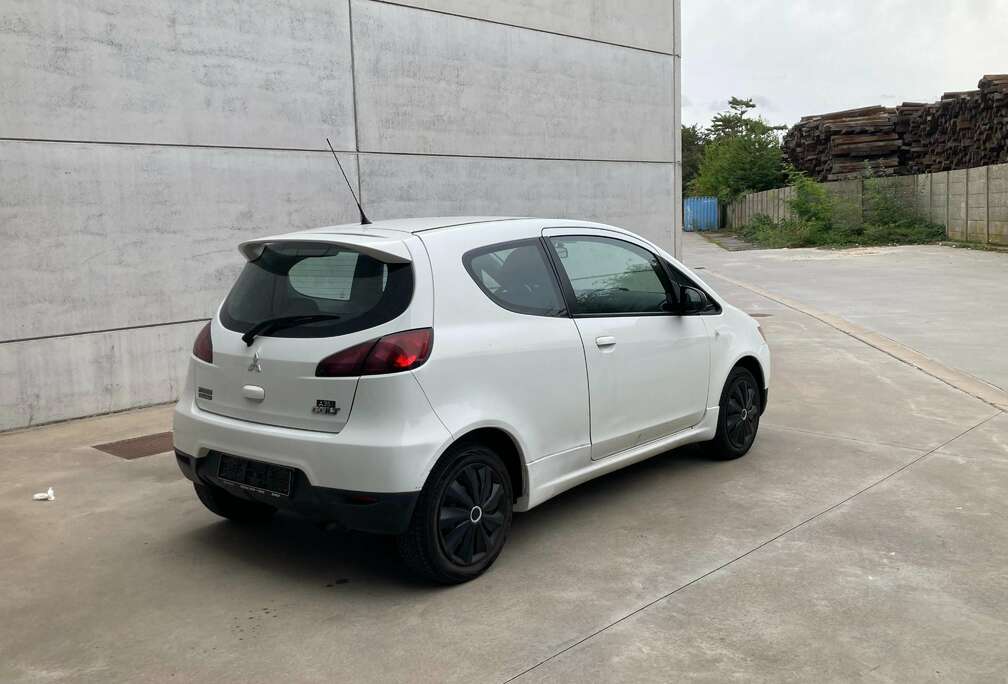 Mitsubishi 1.3 benzine 11/2012 met 112000km*airco*EURO5*