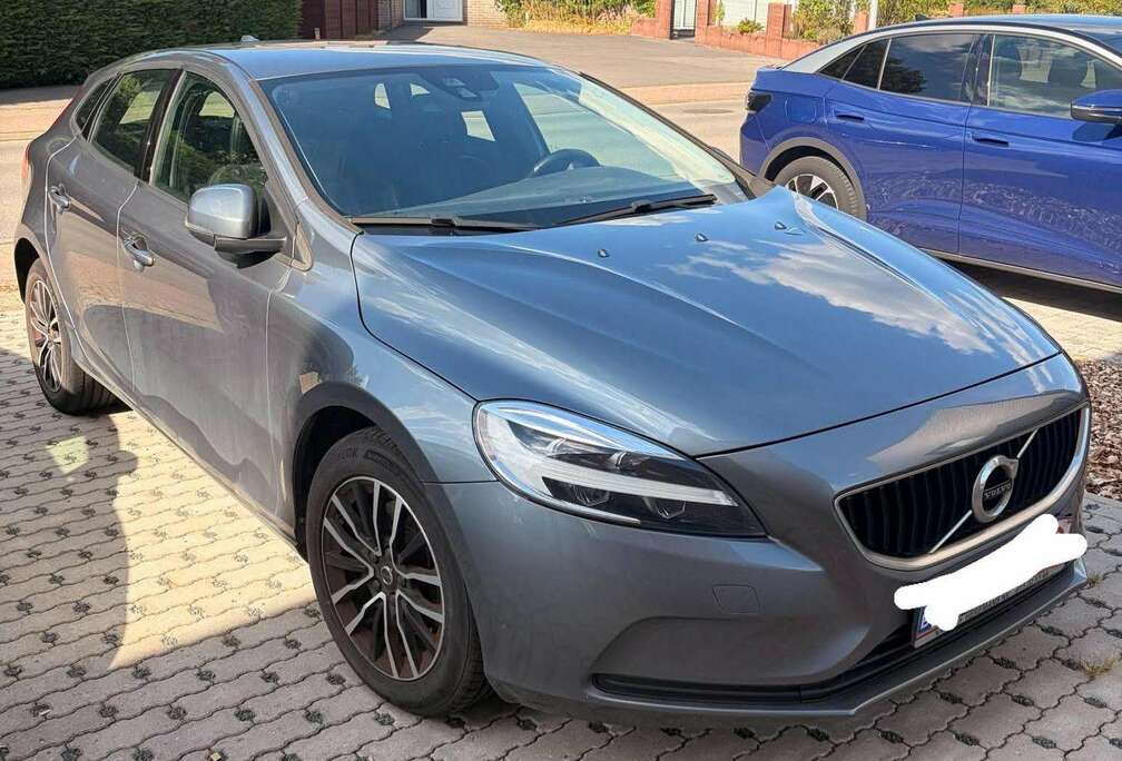 Volvo V40 2.0 T2 Black Edition GPF (EU6d-TEMP)