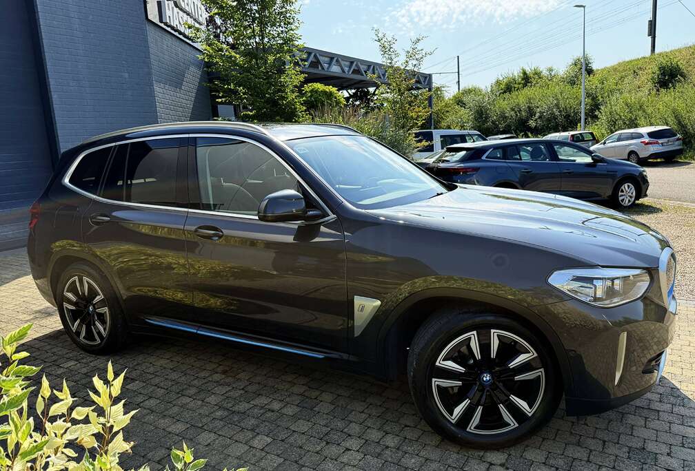 BMW iX3 74 kWh iX3