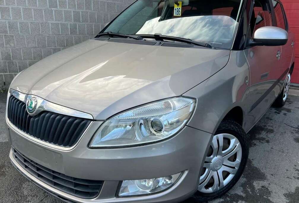 Skoda 1.2i Active + CLIM + CAR-PASS