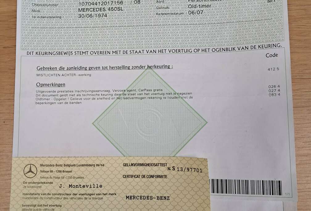 Mercedes-Benz SL107 automatic V8