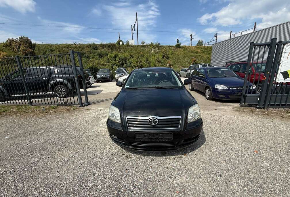 Toyota 1.6i 16v Linea Sol prix ferme