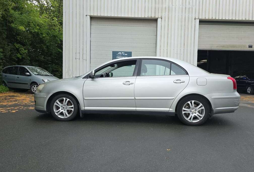 Toyota Avensis 1.8i VVT-i 16v