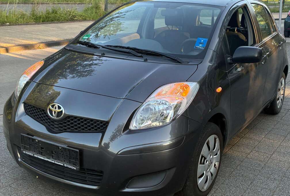 Toyota 1.0i VVT-i Luna