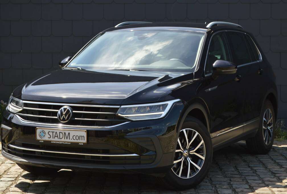 Volkswagen Tiguan 2.0 TDI SCR DSG 1HND CARNET CARPASS AUTOMAAT NAVI CARPLAY
