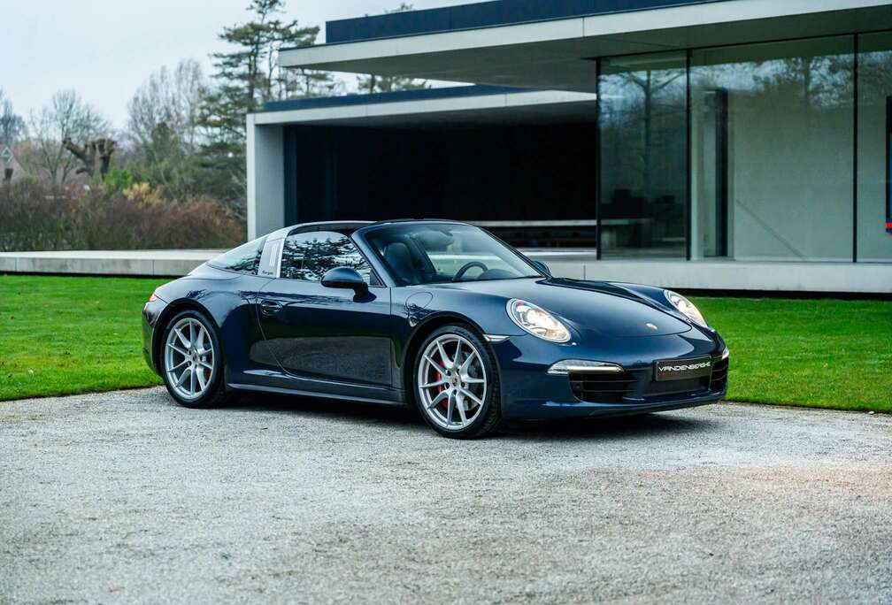 Porsche TARGA 4S/MANUAL GEARBOX/FULL LEATHER/BOSE/14-WAY