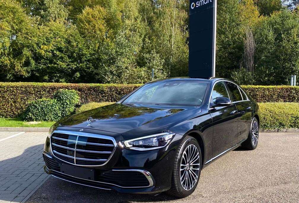 Mercedes-Benz d 4-Matic - 1st Owner - MB Certified !