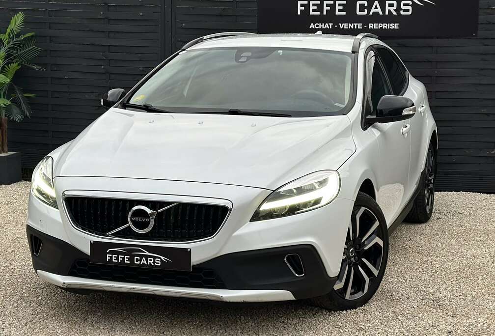 Volvo V40 Cross Country 2.0 D2 Black Edition Euro6D-T