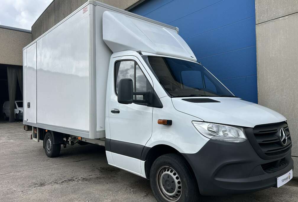 Mercedes-Benz 314 CDI Meubelbak + Laadbrug (€ 27.264 ex btw)