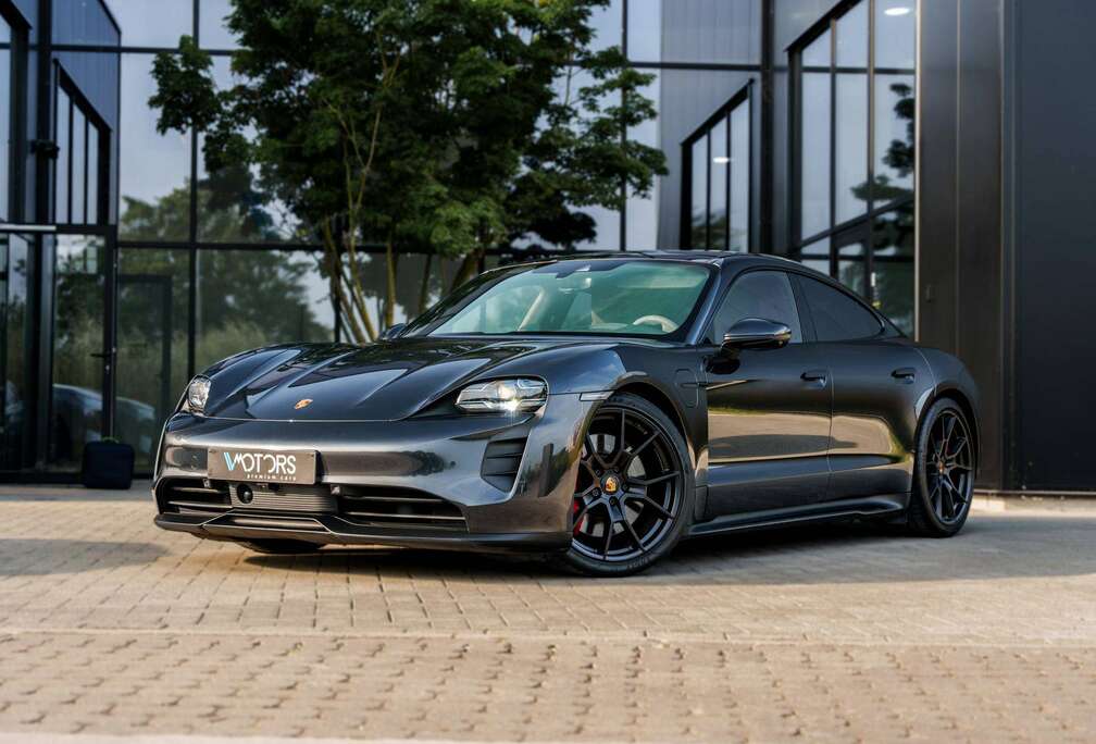 Porsche Taycan GTS - Full Option - Burmester - Rear Axle Steering - HUD - InnoDrive - Carbon - Passenger Display - 21\