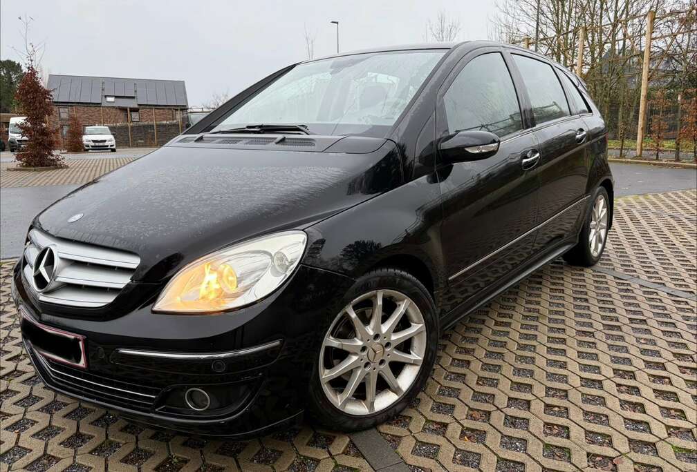 Mercedes-Benz Mercedes classe B prête à été immatric
