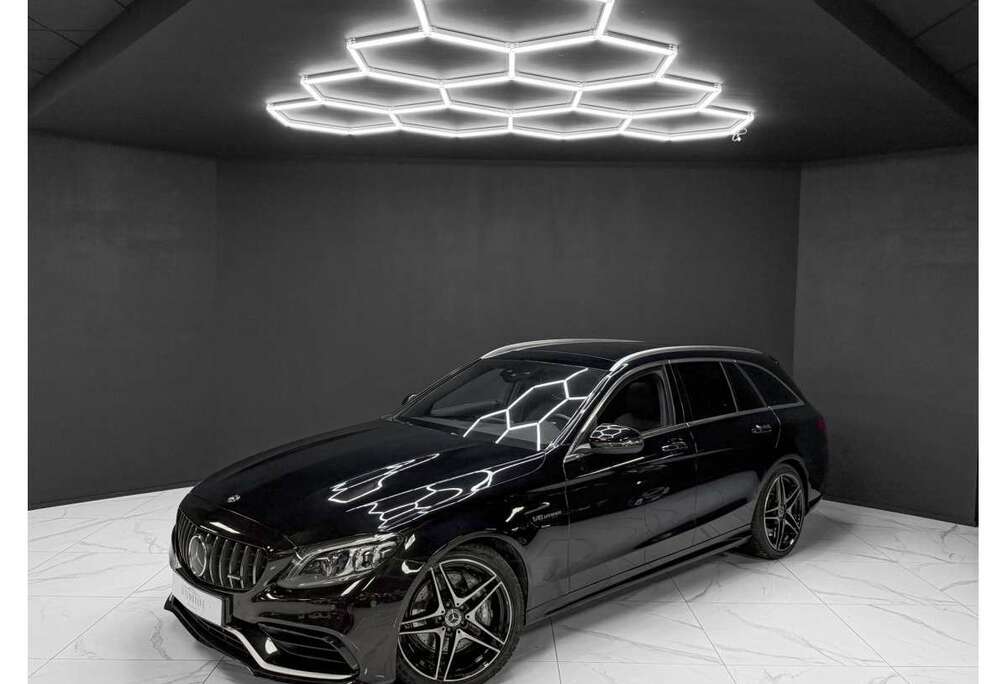 Mercedes-Benz T 4.0 V8 / PANORAMIC / MEMO/ LED