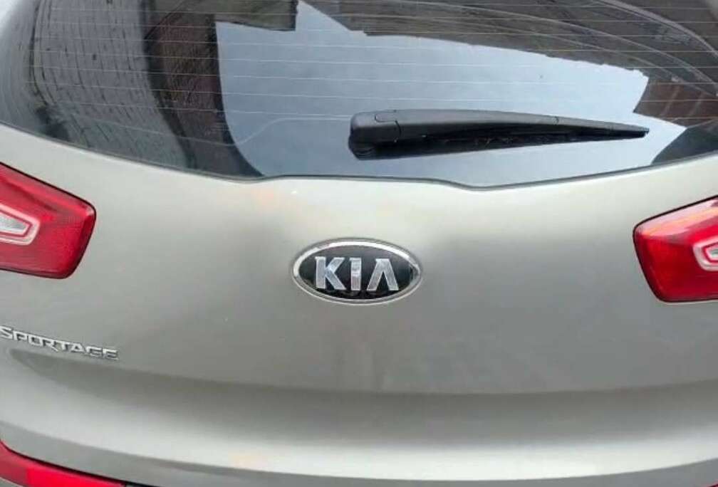 Kia 1.6i 2WD Easy+