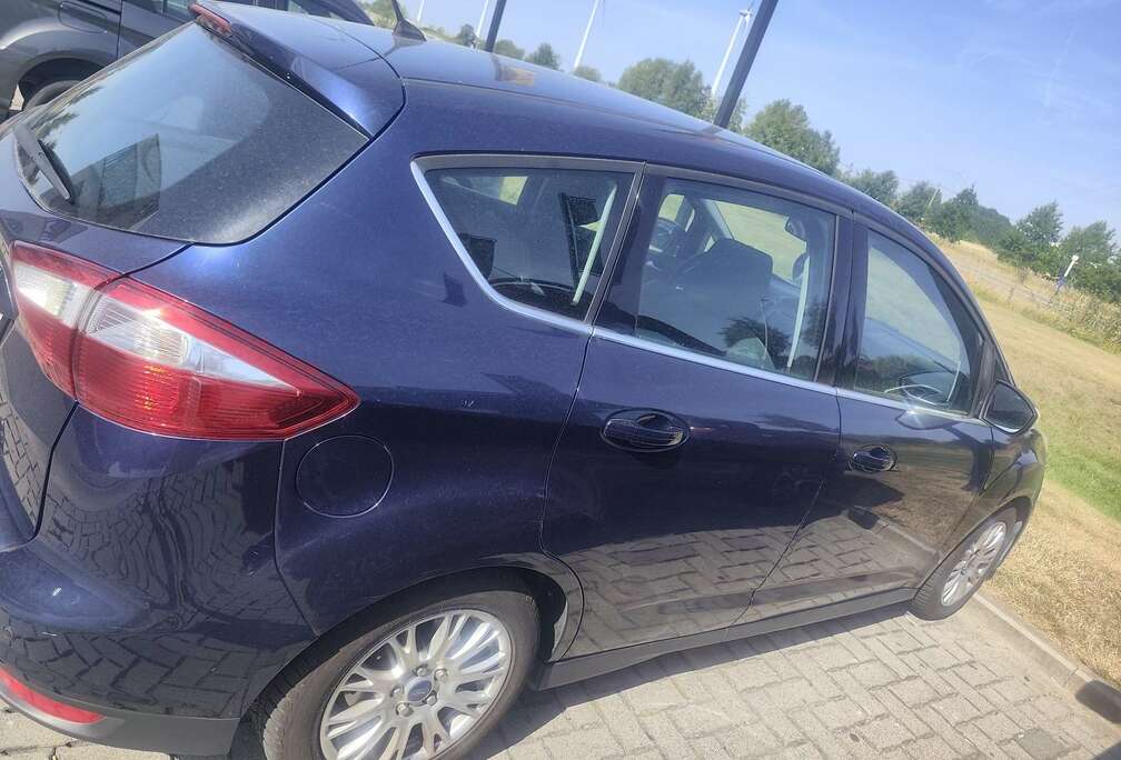 Ford 1.6 Ti-VCT Titanium