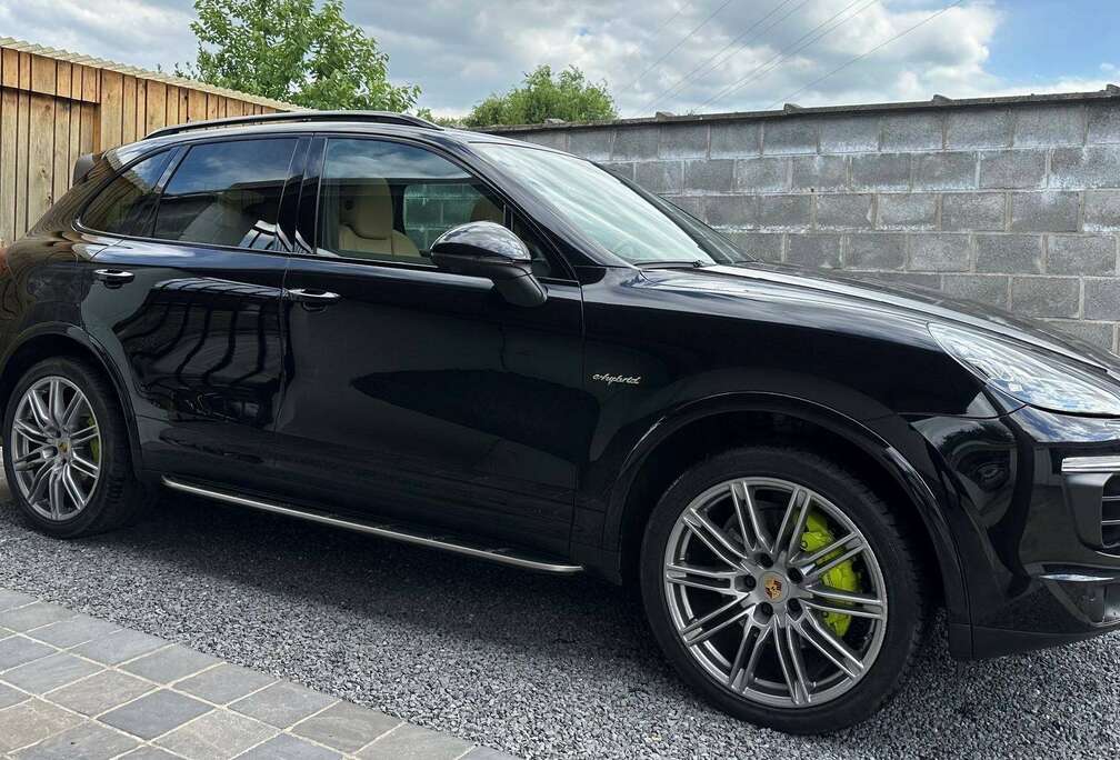 Porsche 3.0i PHEV S Platinum Keyless Pano Navi Full Option