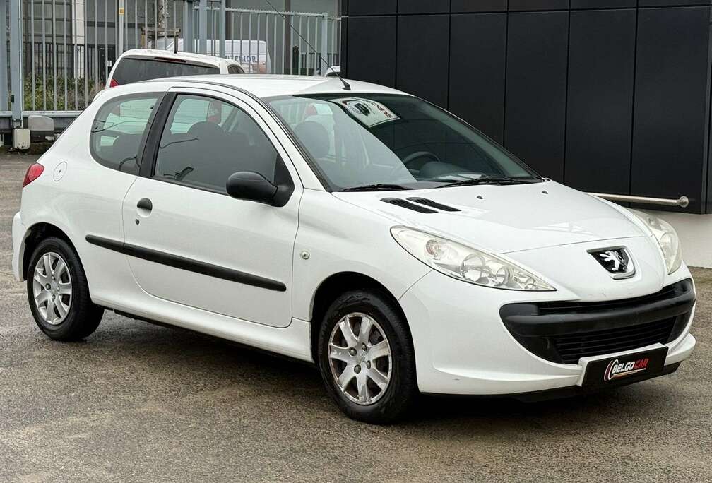 Peugeot Plus - 1.1 ESSENCE - CONTRLE TECHNIQUE OK