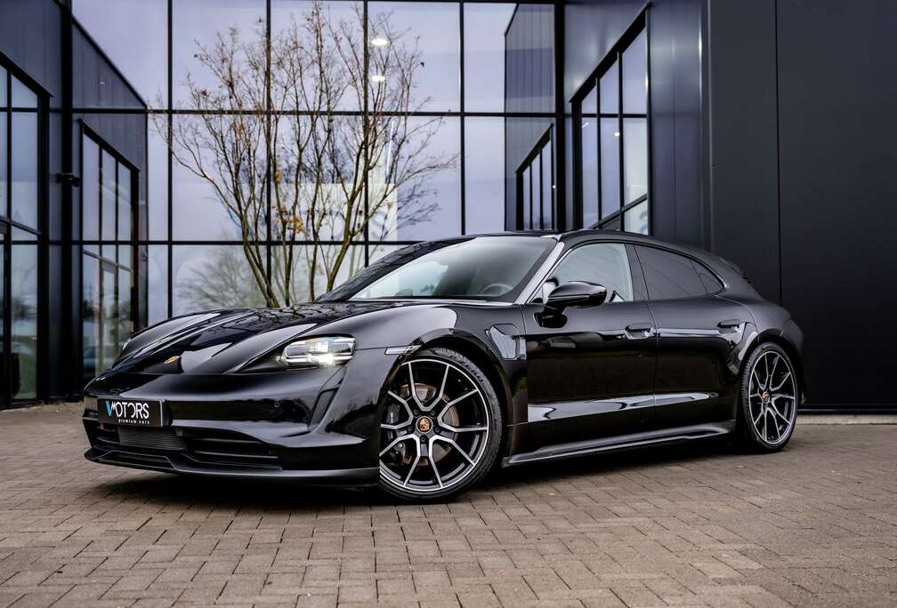 Porsche Sport Turismo - sport chrono - sport sound - pano