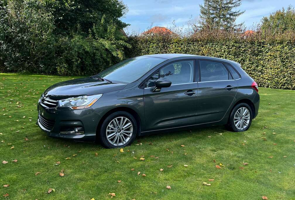 Citroen C4 1.6i VTi Exclusive 13669 Kms - 1èreMAIN