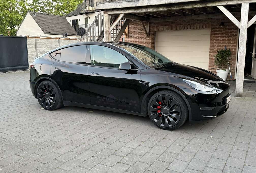 Tesla 72.5 kWh Dual Motor Performance (377 kW)