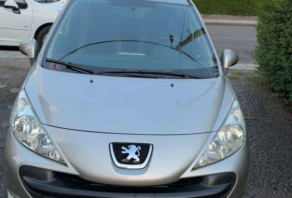 Peugeot 1.4i 16v Trendy