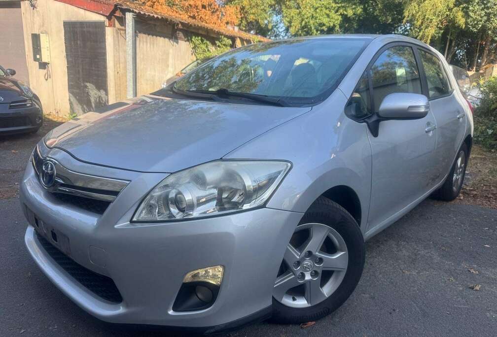Toyota 1.8i HSD Luna CVT HYBRID