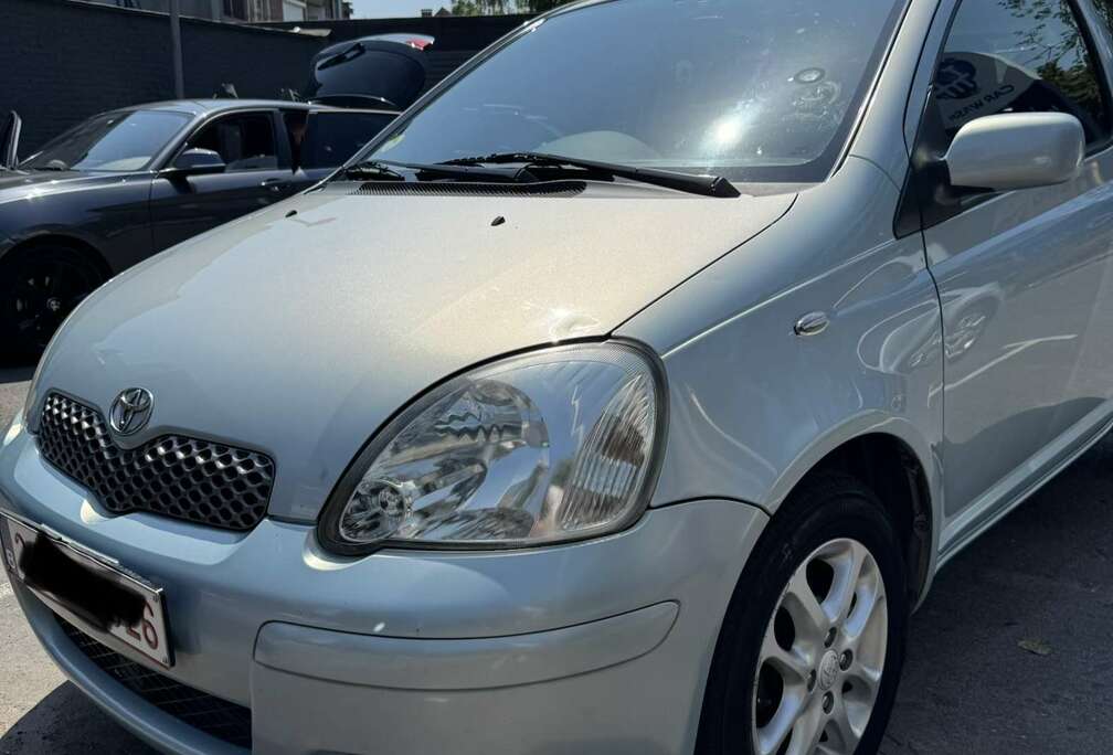 Toyota 1.3i VVT-i 16v Linea Luna
