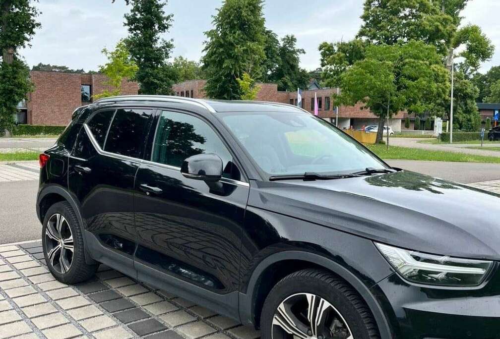 Volvo XC40 Panodak+lederen zetels +trekhaak
