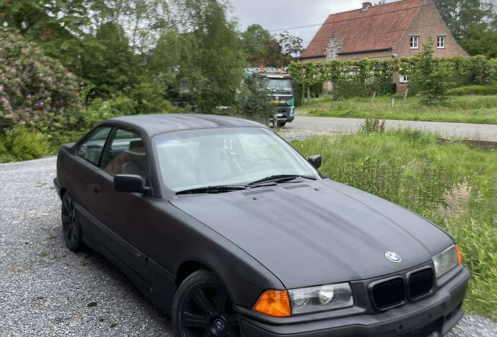 BMW E36 320i Coupe M-pakket