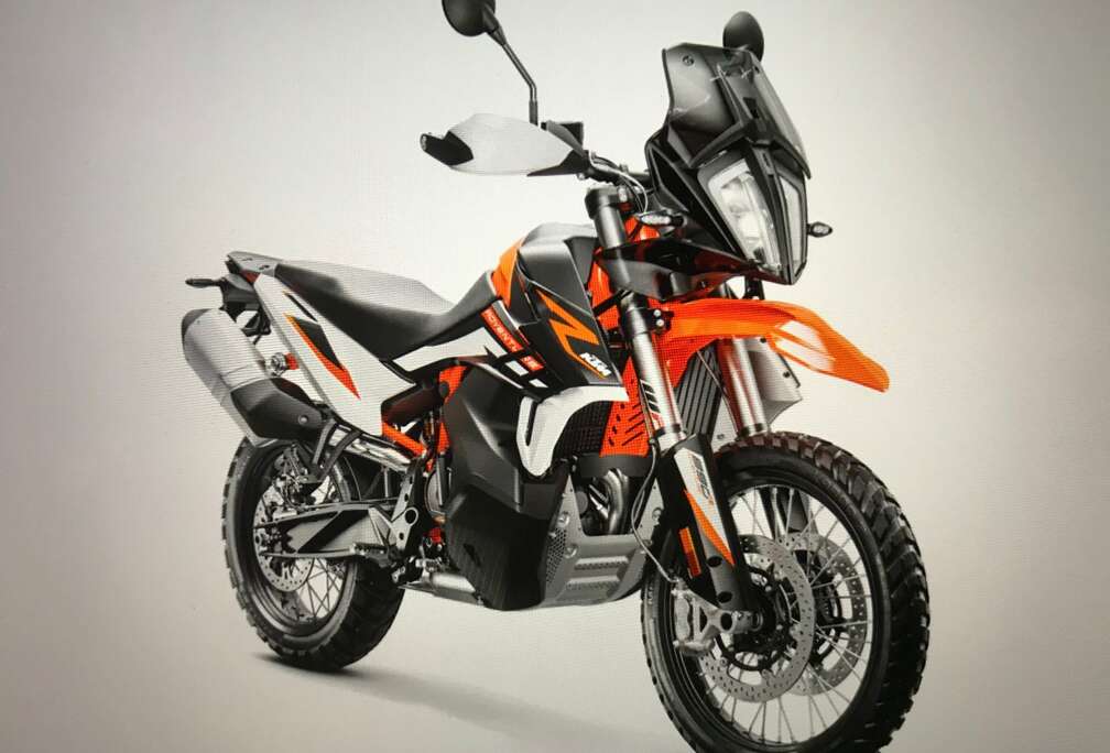 890 Adventure R