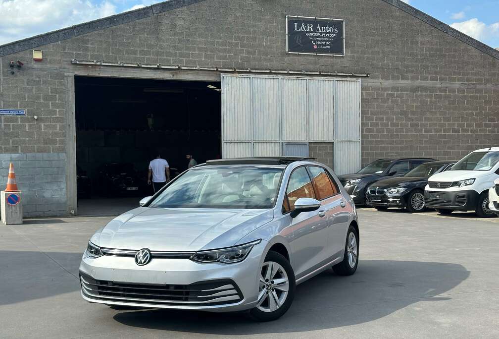 Volkswagen Golf 1.5 eTSI Life Pano/Navi/Cam/ACC/Garantie