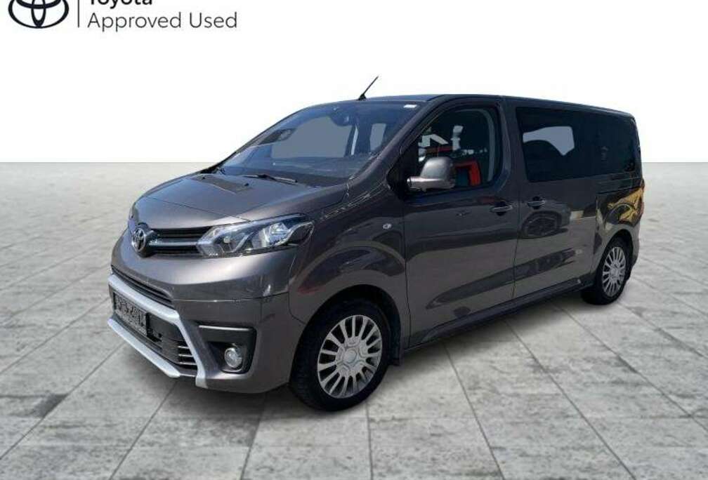 Toyota 2.0 TD 8PL MPV