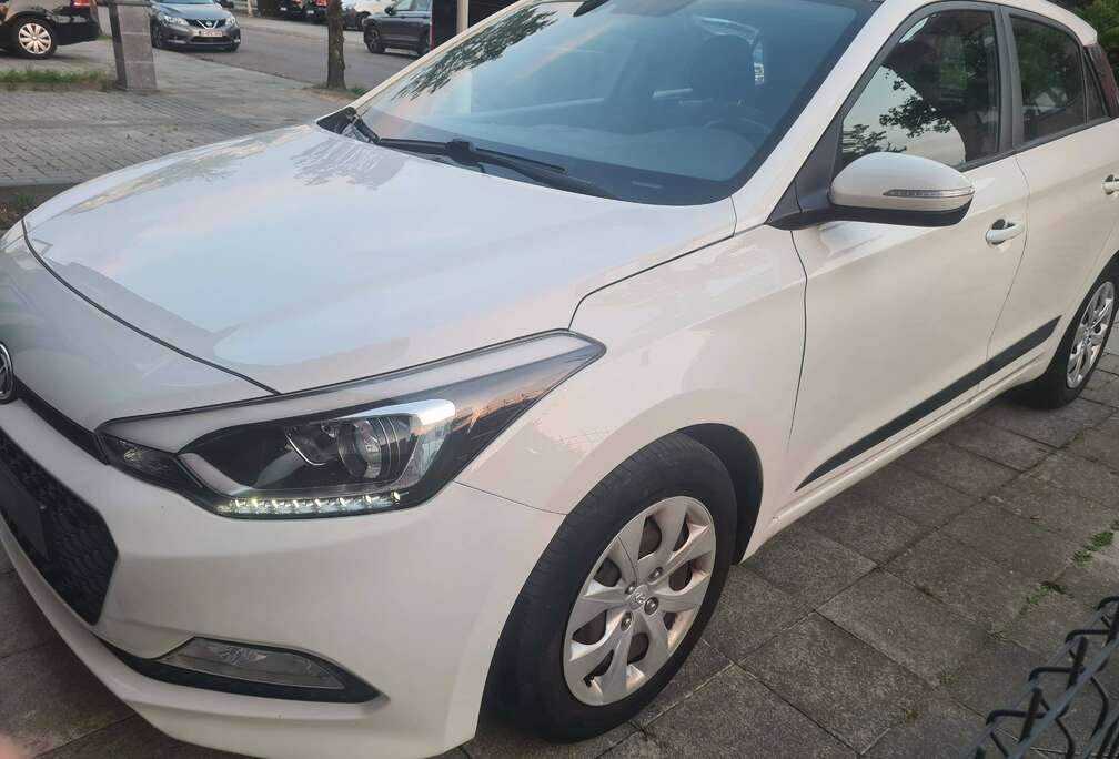Hyundai i20 1.2i Intro Edition (GEKEURD VOOR VERKOOP)