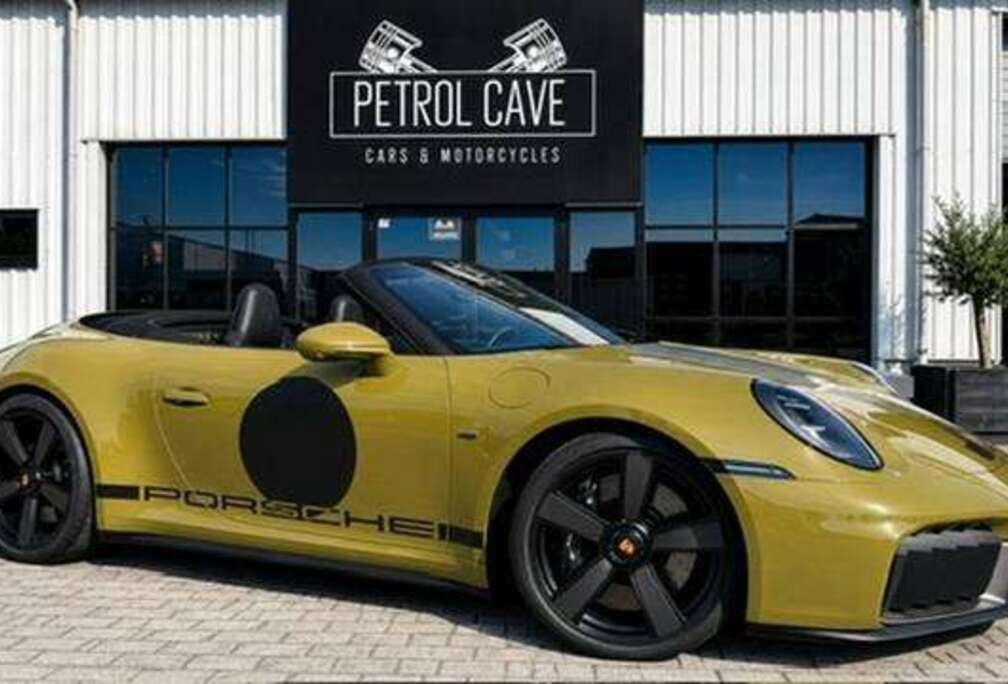 Porsche 911 Carrera Cabriolet GTS \'Spirit 70\' 1/1500 pieces