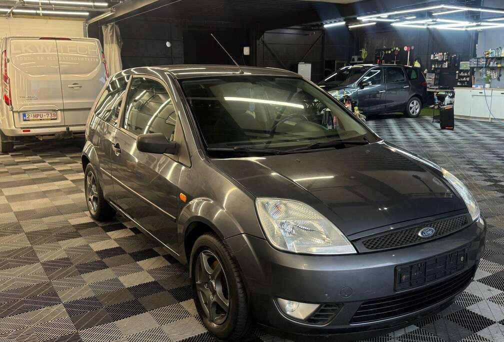 Ford 1.3 BENZINE met 157000km bj.2005